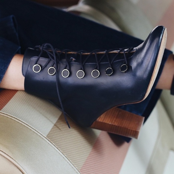 easy spirit mules for women